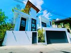 Super Luxury 3 Storied House for Sale, Thalawathugoda