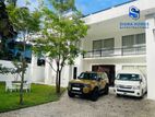 Super Luxury 3 Storied Spaces House for Sale in Piliyandala
