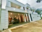 Super Luxury Brand House for Sale in Piliyandala Town