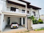 super luxury Brand New solid 2 Story House-piliyandala