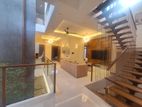Super luxury family house for sale in Battaramulla