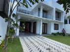 Super Luxury House for Sale in Athurugiriya