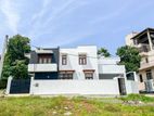 Super Luxury House For Sale In Pelawatta Battaramulla Lake Road