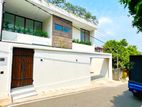 SUPER LUXURY HOUSE FOR SALE IN THALAWATHUGODA