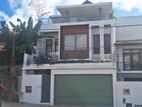 super luxury house with fully furnitured for sale battaramulla