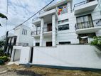 Super Luxury Modern House for Sale - Piliyandala