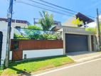Super Luxury Three Storey House for Sale in Piliyandala