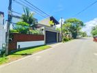 Super Luxury Three Storey House for Sale in Piliyandala