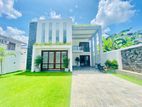 Super Luxury Two Storied House for Sale in Athurugiriya