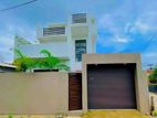 SUPER QUALITY MORDERN 3 STORIED HOUSE