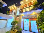 Super Quality Mordern 3 Storied House in Kahatuduwa