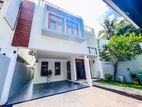 Superb Luxury House Sale Talawatugoda