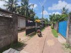 සුවාරපොල ගගබඩ පාරේ 90% වැඩ අවසන් නිවසක් විකිණීමට .