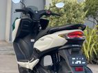 Suzuki Burgman 125 White 2026