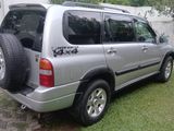 Suzuki Escudo 2003