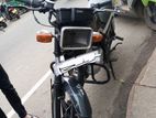 Suzuki GS 125 1993