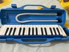 Suzuki Melodion M-32 C