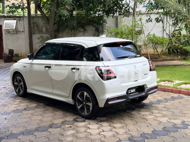 Suzuki Swift 2024 photo 3