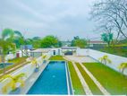 Swimming Pool With Luxury Modern House In Walking Distance to 120 Road
