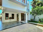 Talawatugoda Luxury Mordern House for Sale