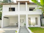 Talawatugoda - Modern House for rent
