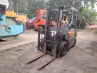TCM GASOLINE 2.5TON FORK LIFT