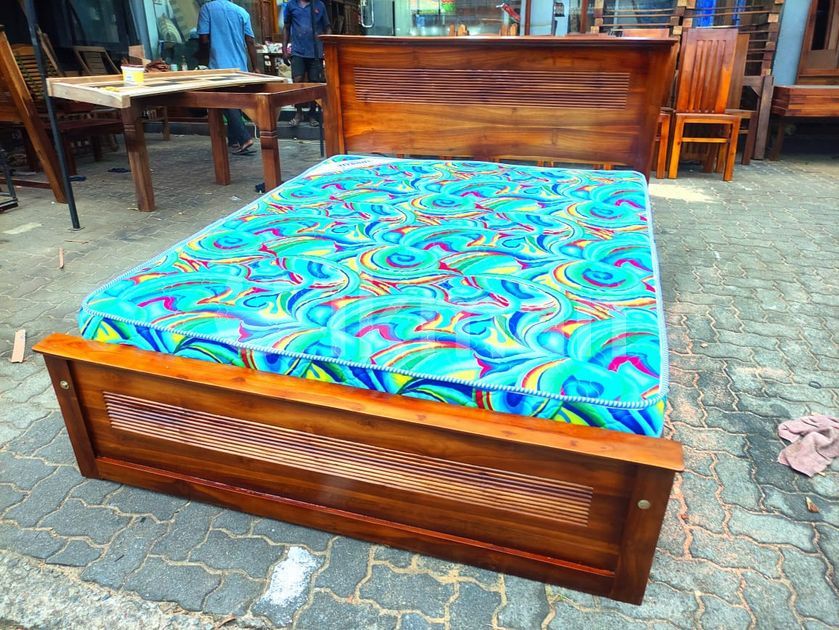 Teak Heavy Box Model Bed And Arpico Hybrid Mattress 60x72 Kaduwela