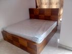 teak wood box bed ( water bes finish)