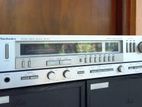 FM/AM Stereo Receiver.