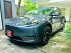 Tesla Model Y Long Range 2024