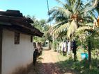 Thalapathpitiya , Cemetery Rd 07 Perches of Land with house for Sale