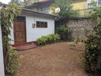 Thalapathpitiya Temple Road House with Land For Sale
