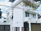 Thalawathugoda Luxury 4 Bedroom house for rent