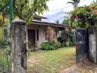 Thalawathugoda Temple Road 25 Perches of Land with an old House for Sale