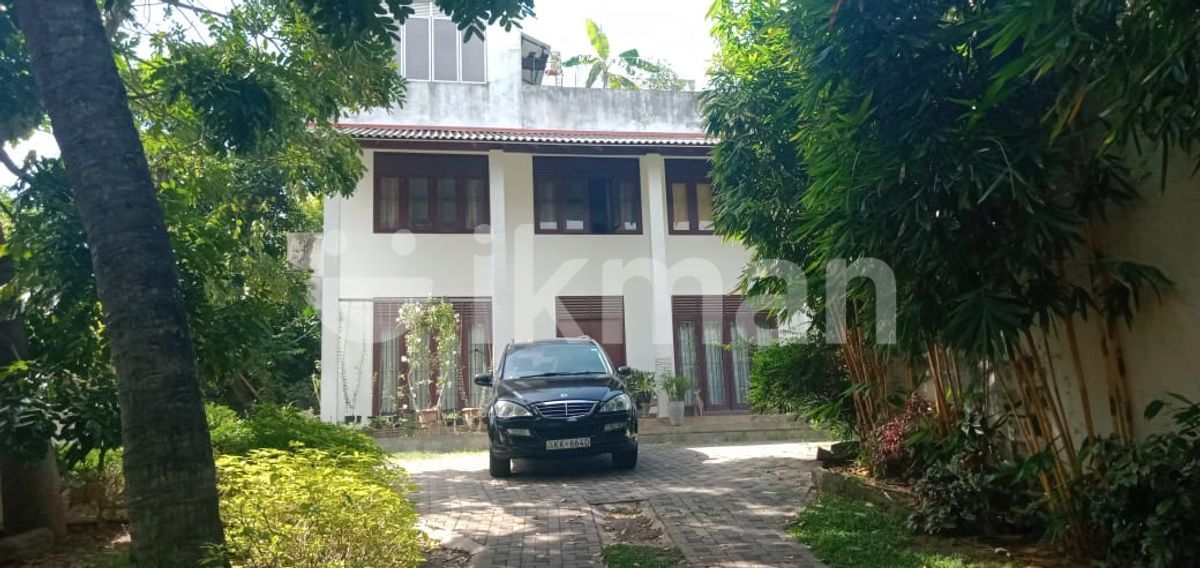 Three Story House For Sale in Dehiwela ikman