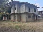 තංගල්ලෙන් පර්චස් 33 ක ඉඩම සමඟ අඩක් නිමකළ දෙමහල් නිවස වහාම විකිණීමට