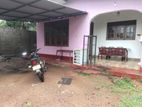 තනි වත්තේ නිවසක් කුලියට ඇත පිලියනදල
