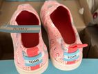 Toms Shoe Pair