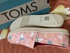 Toms Shoe Pair