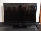 Toshiba REGZA 40 PB10E LCD TV (40 inch)