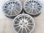 Toyota 15'' x 5JJ Alloy wheel 03Pcs Only