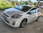 Toyota 3rd Gen Prius For Rent (Hybrid)