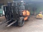 Toyota 4.5 Ton Fork Lift