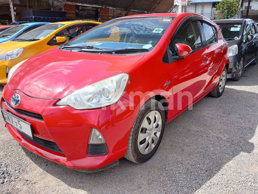 Toyota Aqua 2012 for Sale in Malabe | ikman