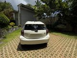 Toyota Aqua 2013
