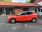 Toyota Aqua 2015