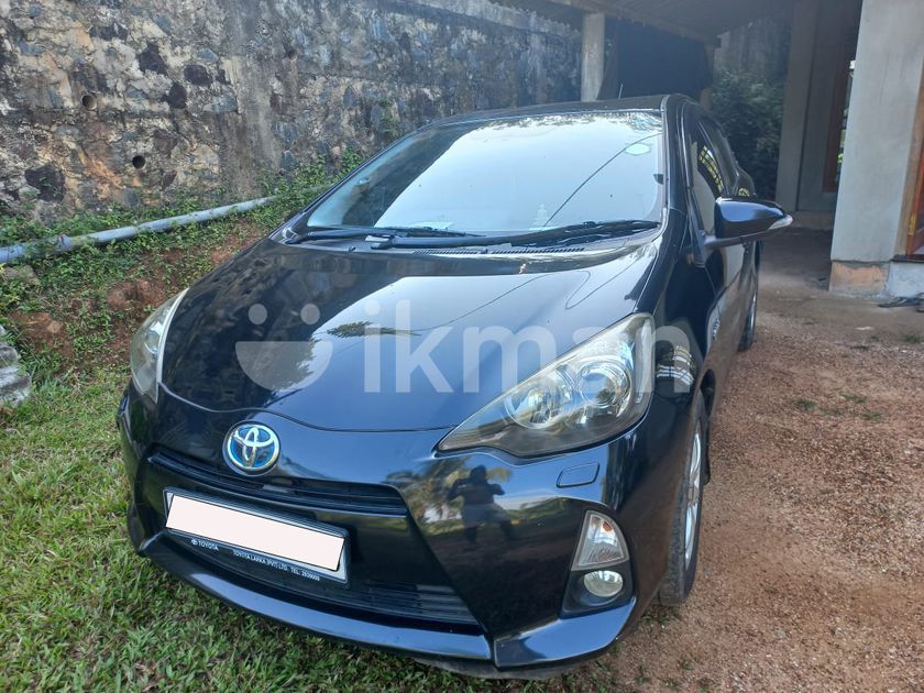 Toyota Aqua Car for Rent with Driver in Malabe | ikman