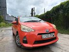 TOYOTA AQUA FOR RENT