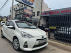 Toyota Aqua G GRADE 2013