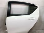 Toyota Aqua NHP10 door